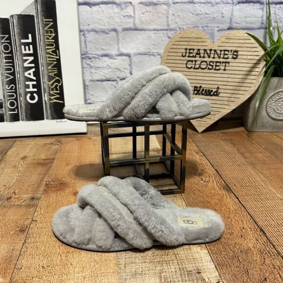 Women’s Scuffita Ugg Slippers size 9 - Picture 2 of 8